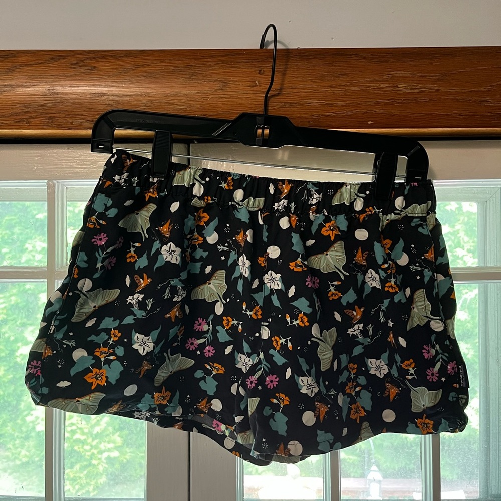 Patagonia Barely Baggies - Size Medium